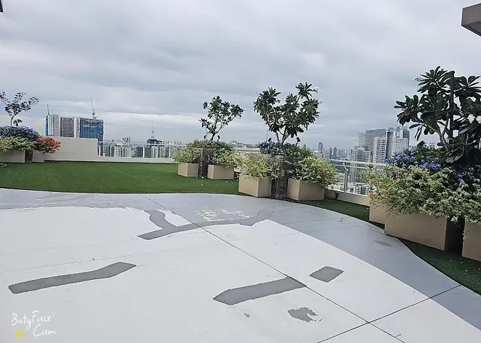 V-tan * Manila